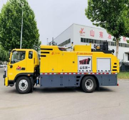 路面綜合養(yǎng)護(hù)車的規(guī)格